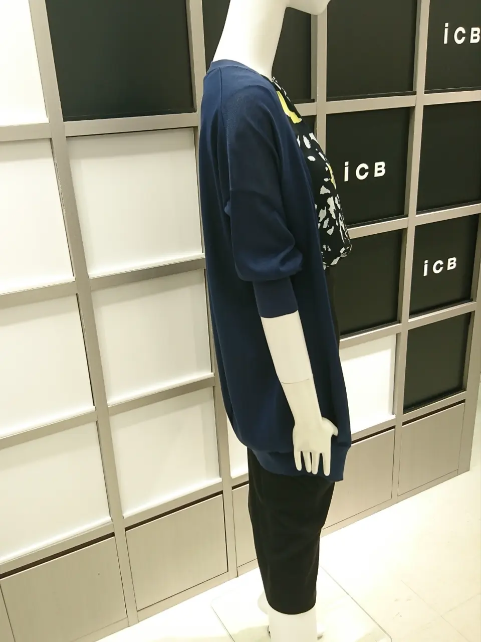 ICB スタッフ コーディネート画像