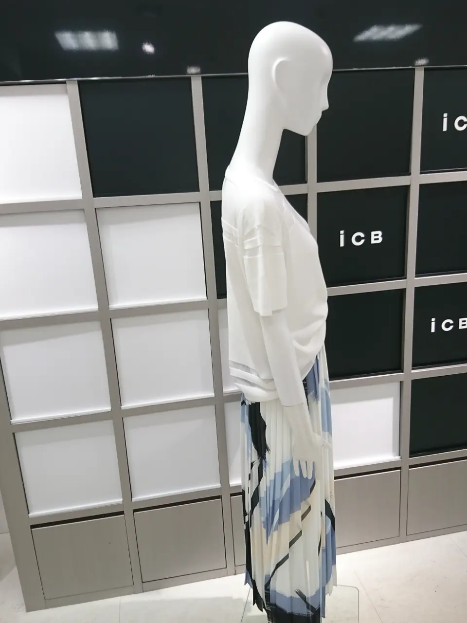 ICB スタッフ コーディネート画像