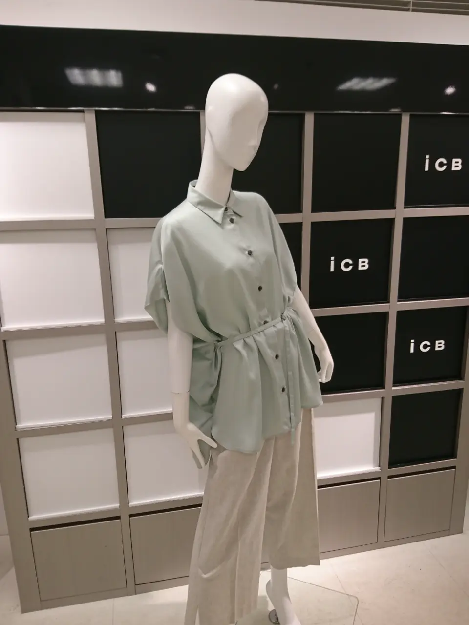 ICB スタッフ コーディネート画像