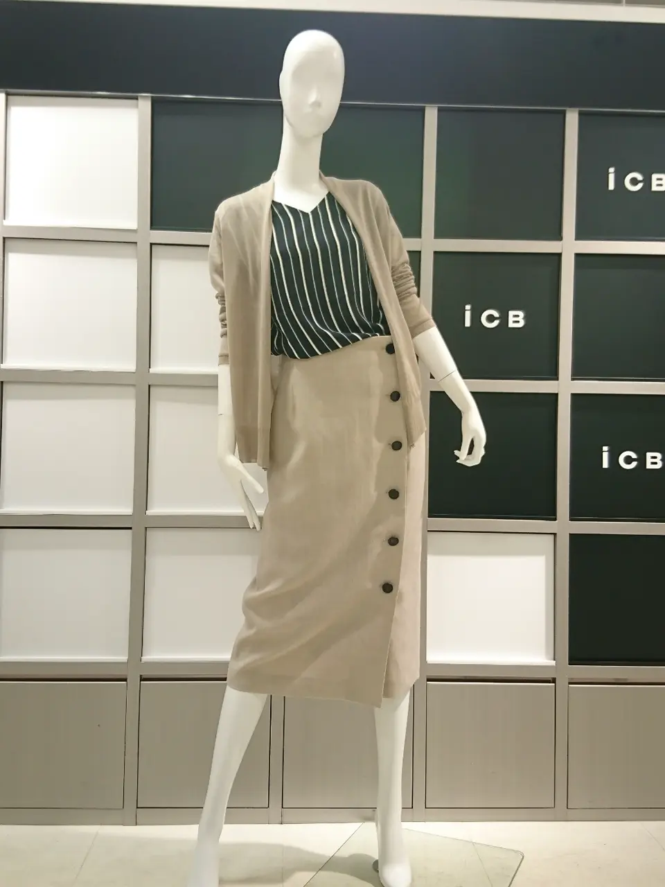 ICB スタッフ コーディネート画像