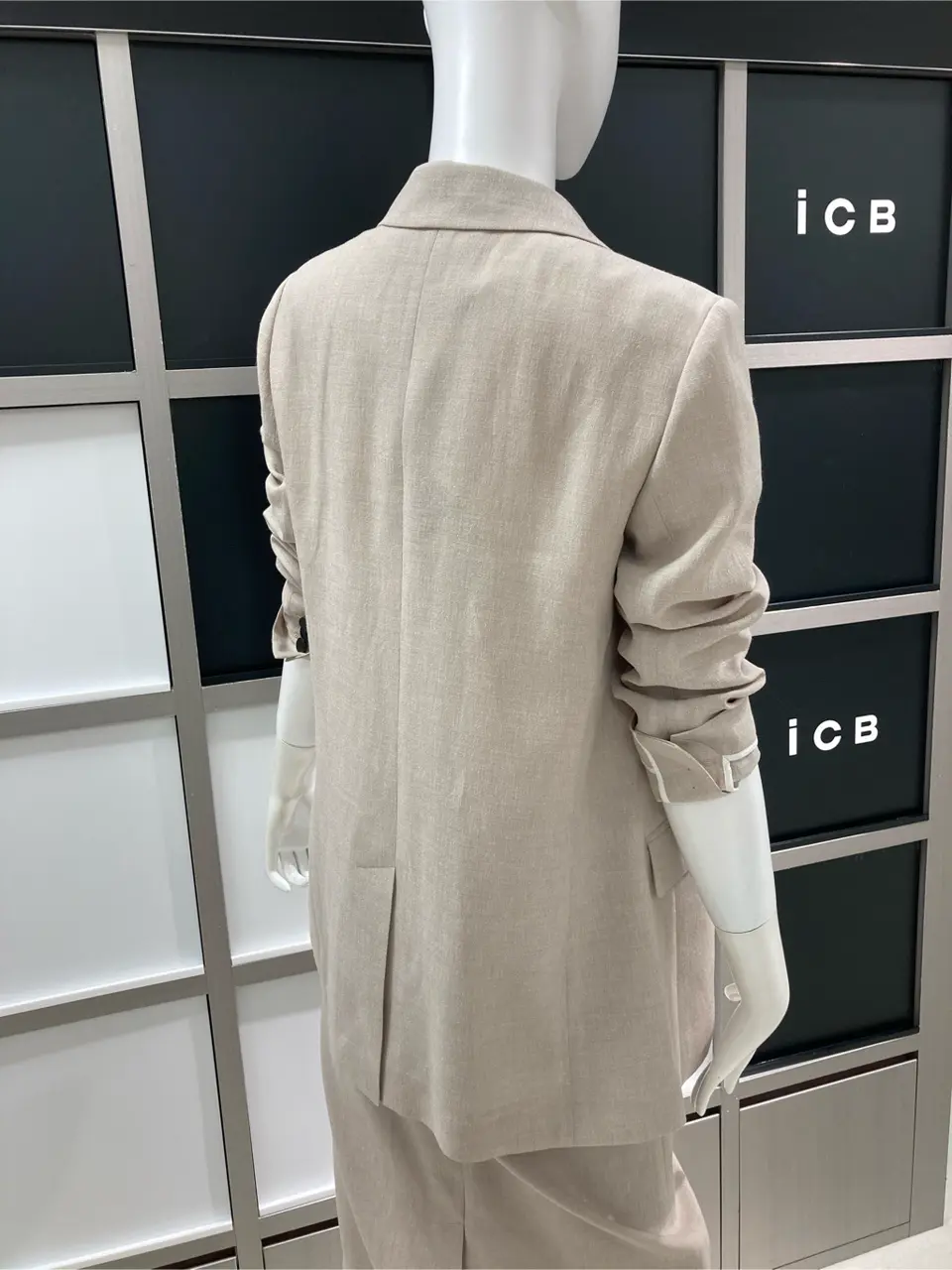 ICB スタッフ コーディネート画像