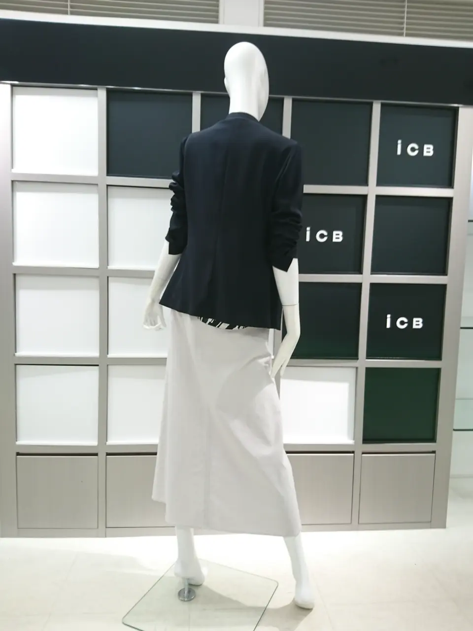 ICB スタッフ コーディネート画像