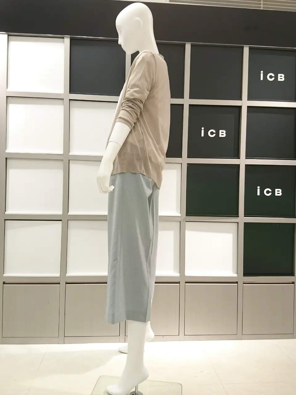 ICB スタッフ コーディネート画像