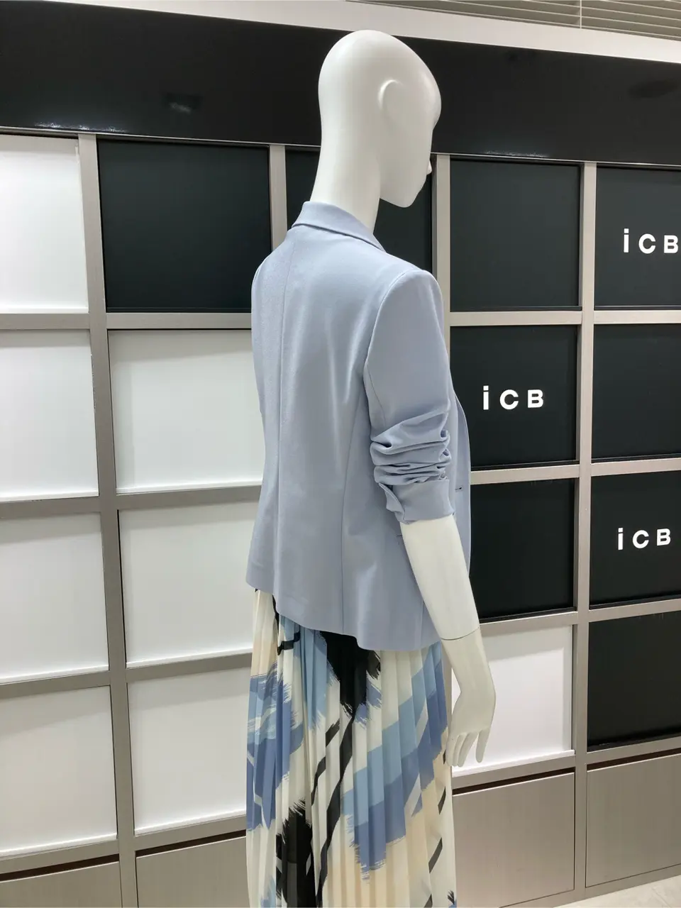 ICB スタッフ コーディネート画像