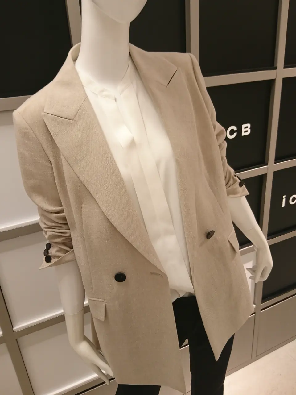 ICB スタッフ コーディネート画像