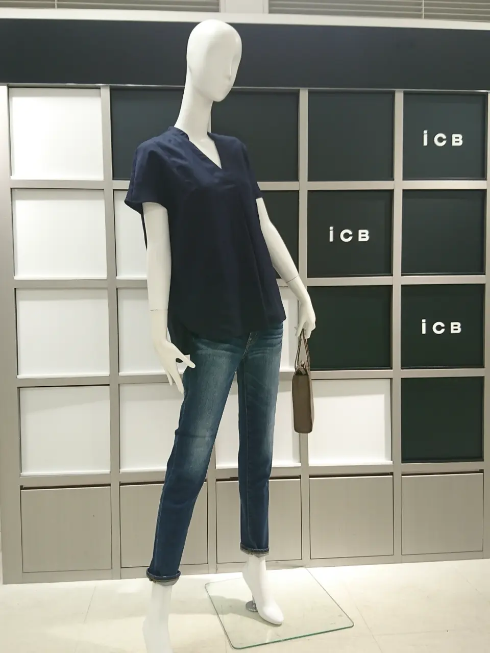 ICB スタッフ コーディネート画像