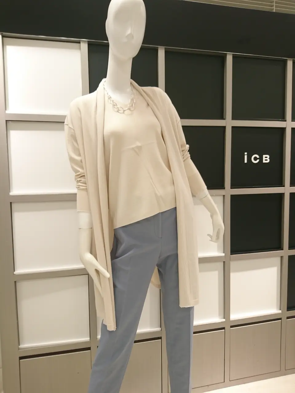 ICB スタッフ コーディネート画像