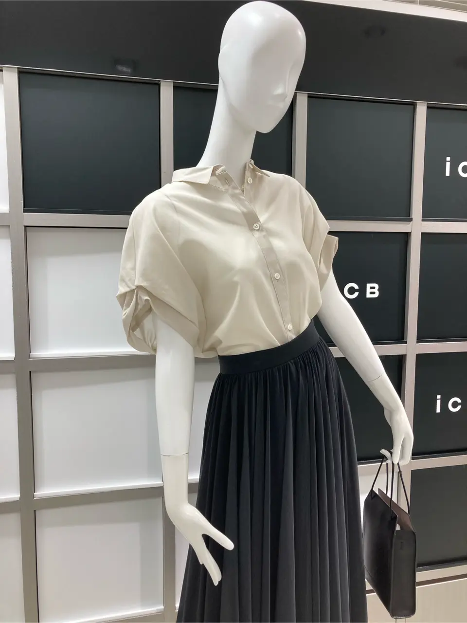 ICB スタッフ コーディネート画像