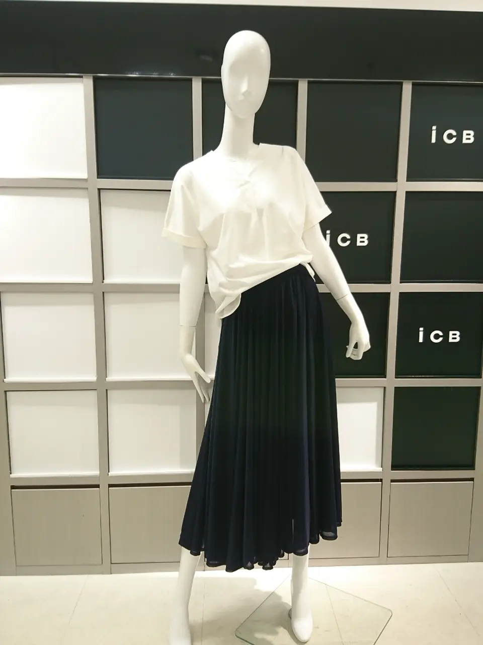 ICB スタッフ コーディネート画像