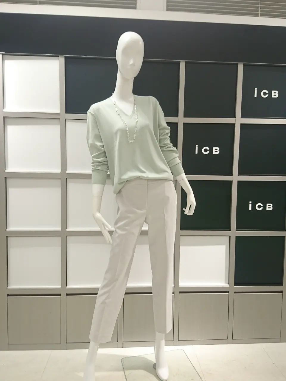 ICB スタッフ コーディネート画像