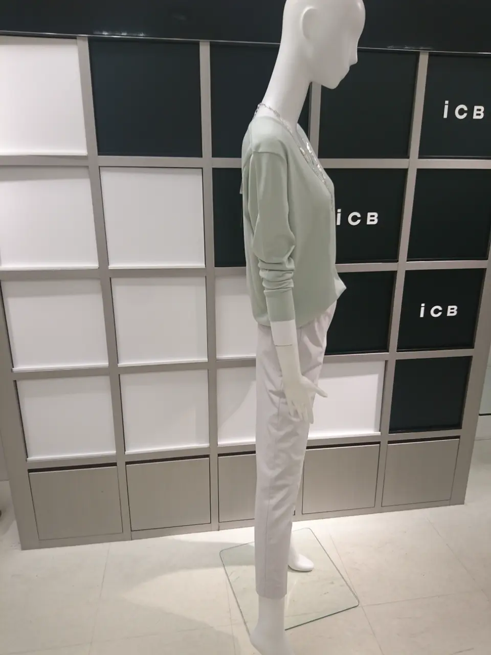 ICB スタッフ コーディネート画像