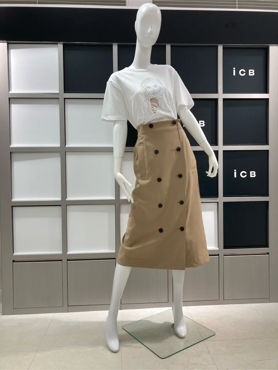  スタッフ コーディネート画像