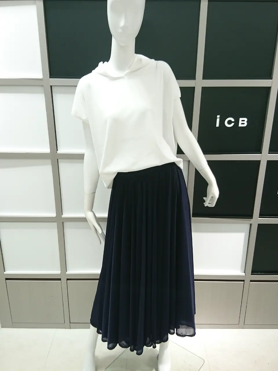 ICB スタッフ コーディネート画像