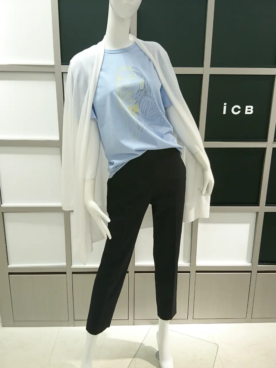  スタッフ コーディネート画像