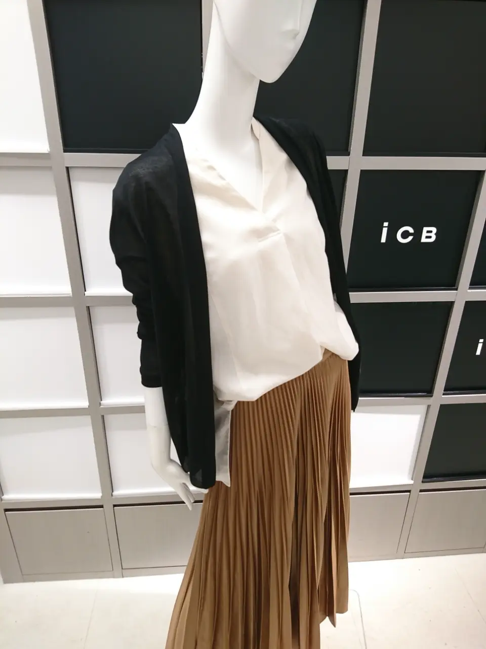 ICB スタッフ コーディネート画像