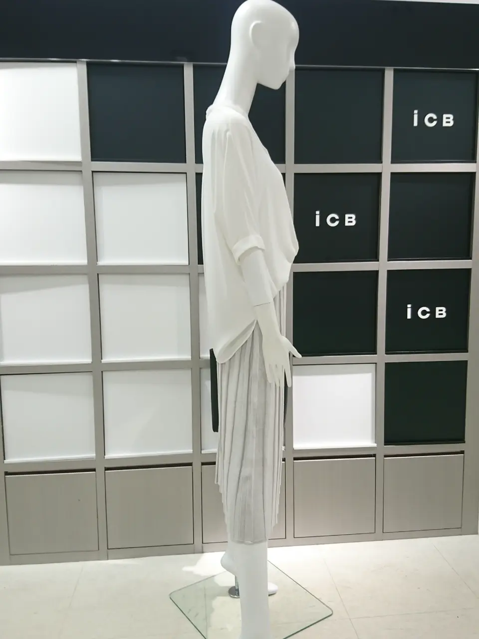 ICB スタッフ コーディネート画像