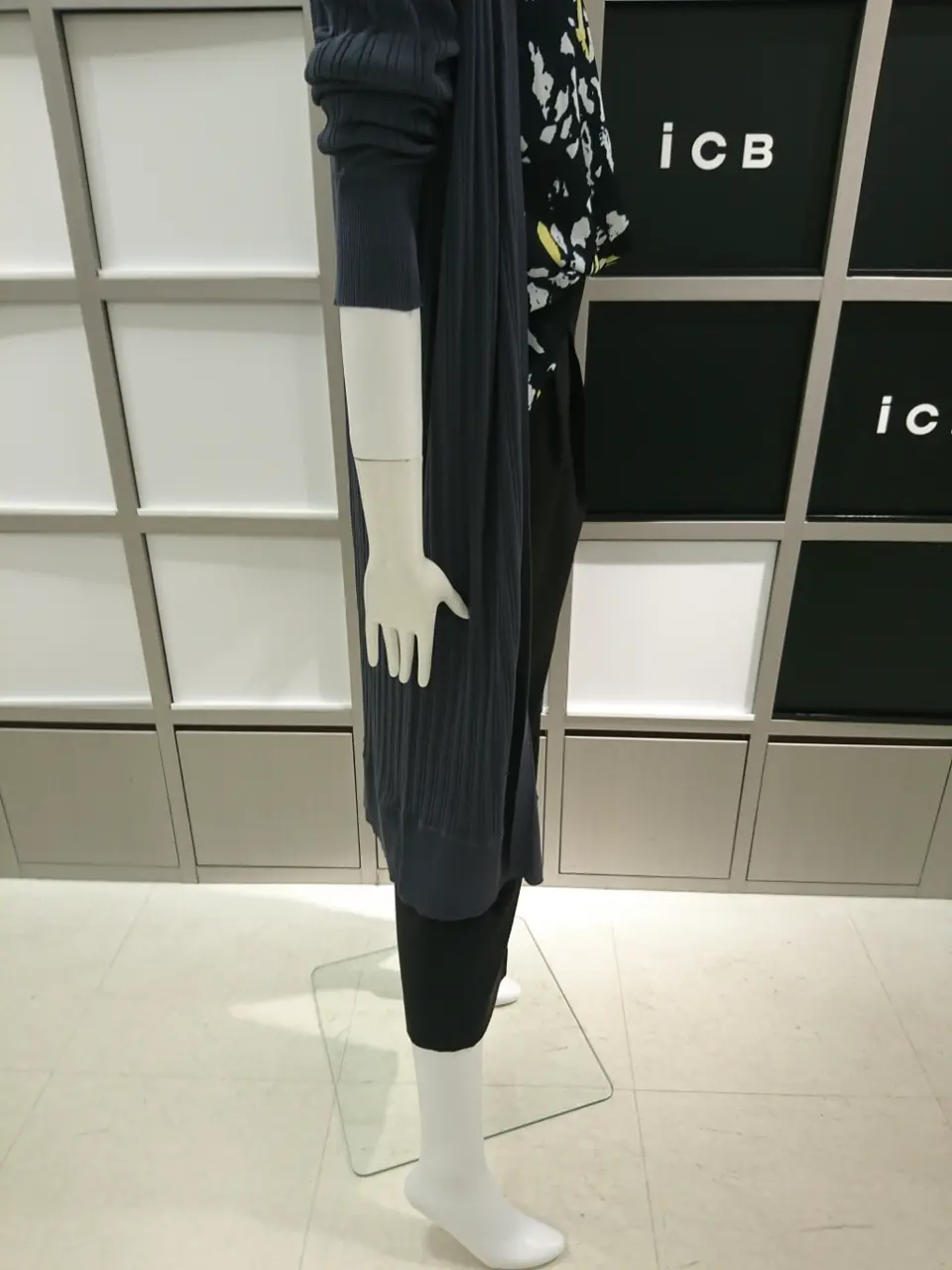 ICB スタッフ コーディネート画像