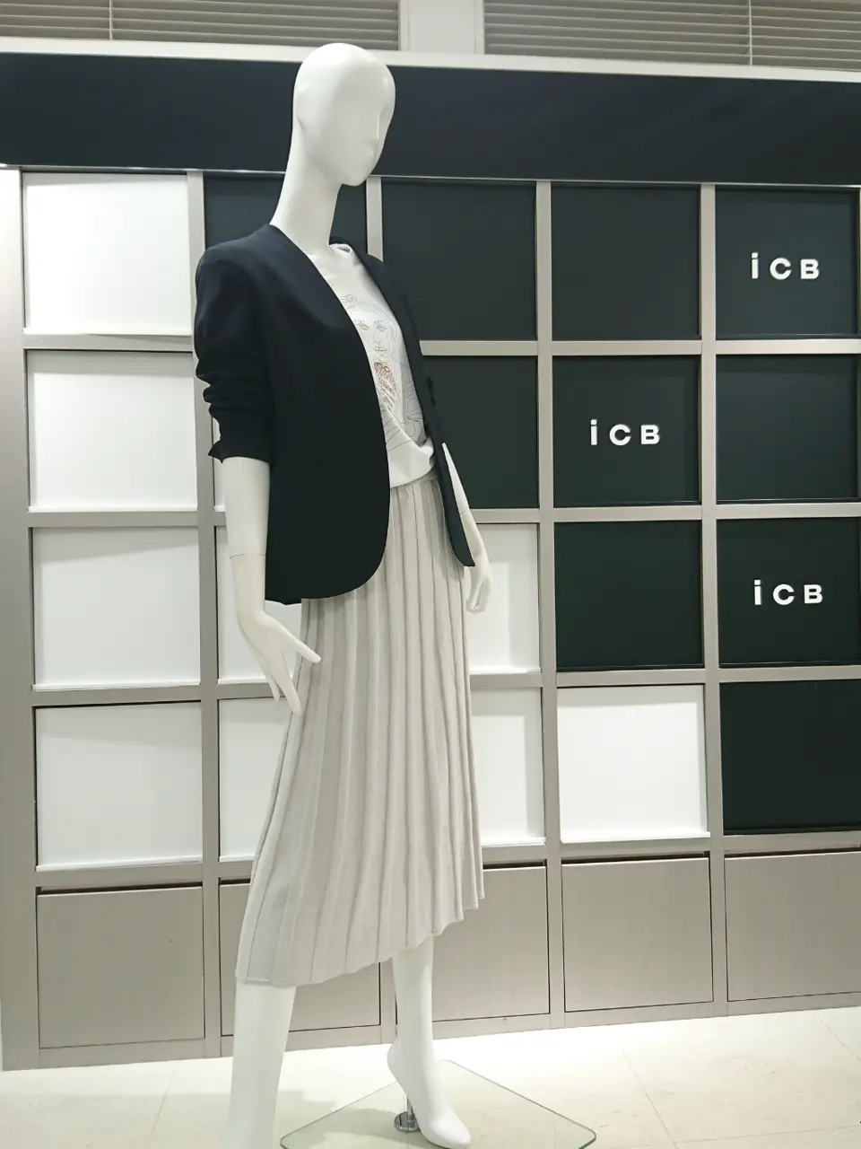 ICB スタッフ コーディネート画像