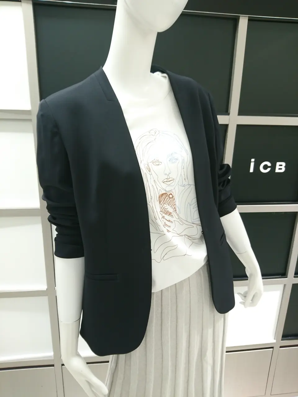 ICB スタッフ コーディネート画像