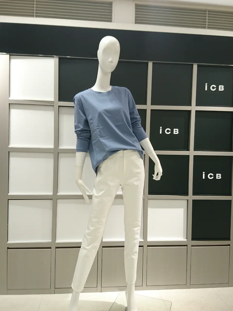 ICB スタッフ コーディネート画像