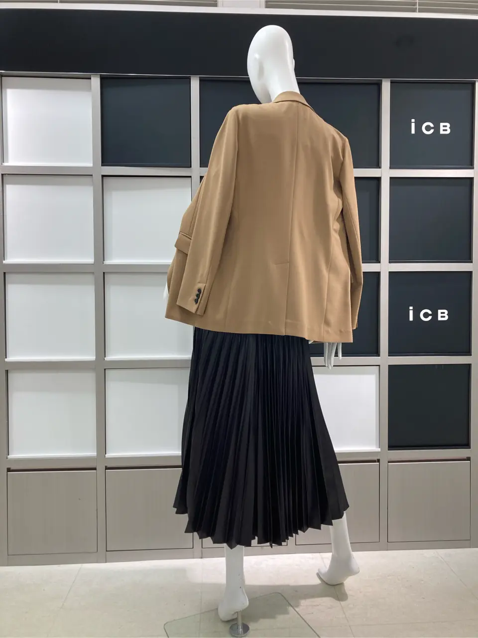 ICB スタッフ コーディネート画像