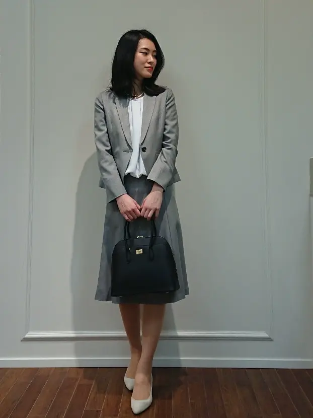  最上 コーディネート画像