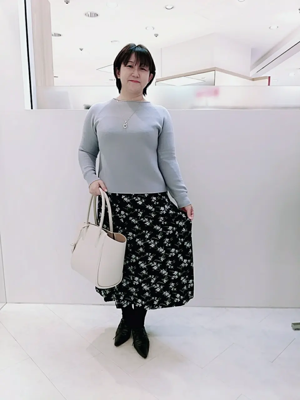  影 コーディネート画像