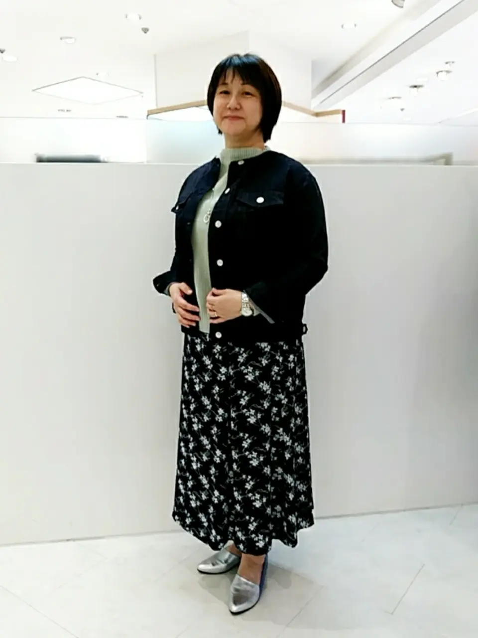  影 コーディネート画像