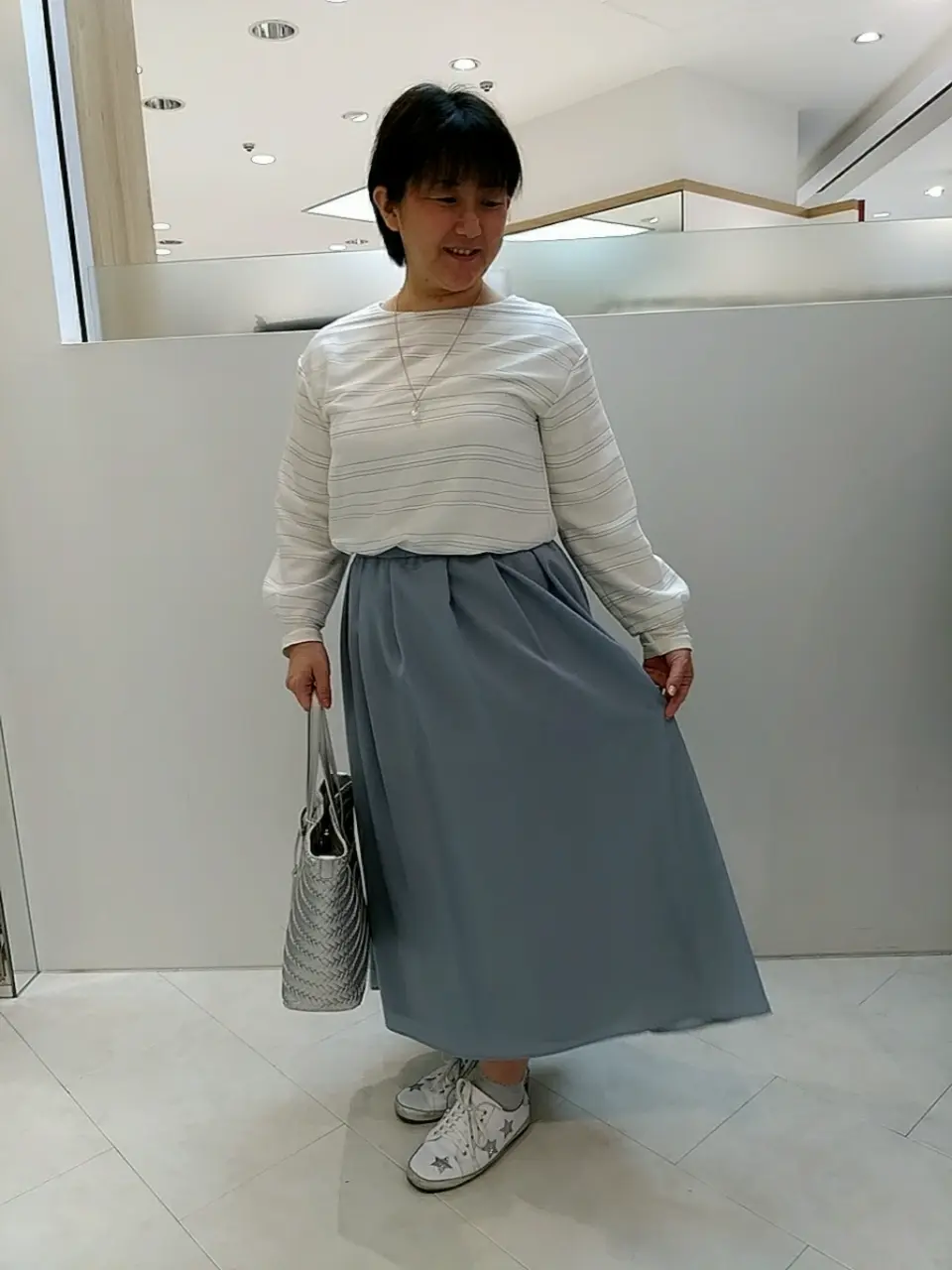  影 コーディネート画像