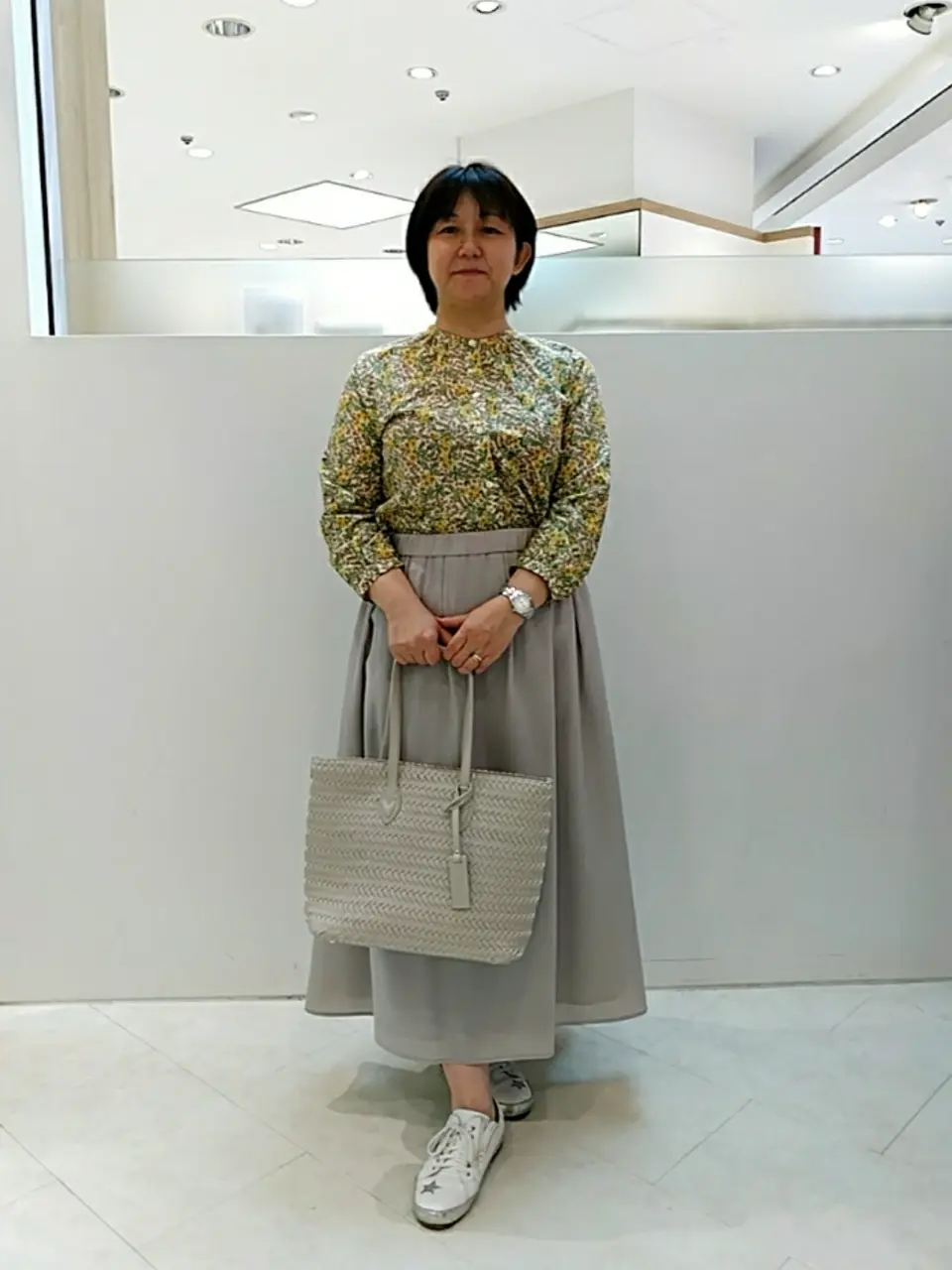  影 コーディネート画像