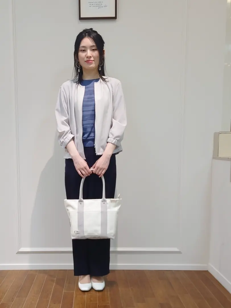  最上 コーディネート画像