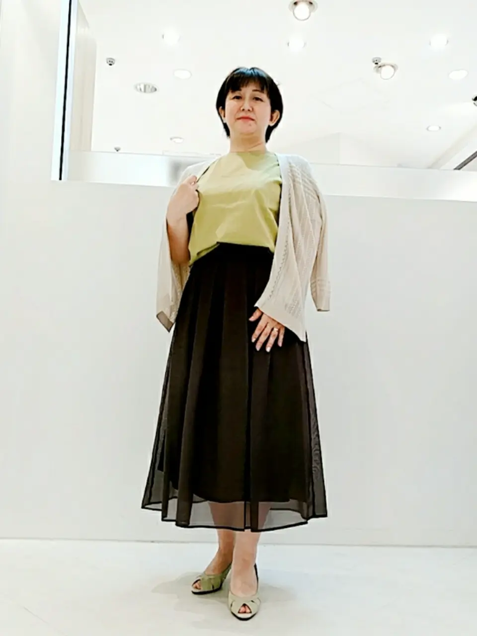  影 コーディネート画像