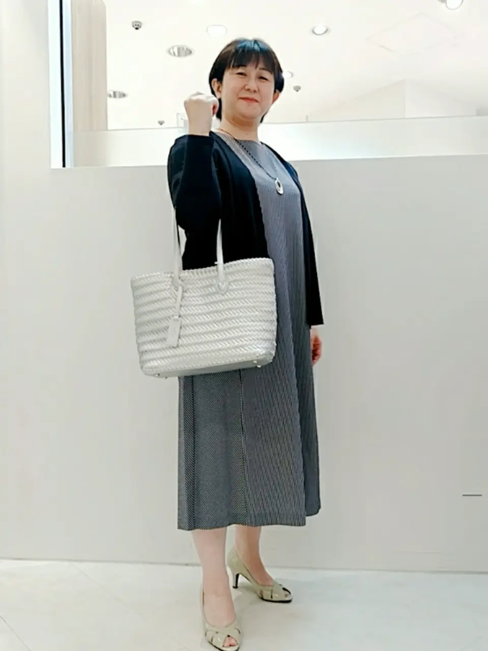  影 コーディネート画像