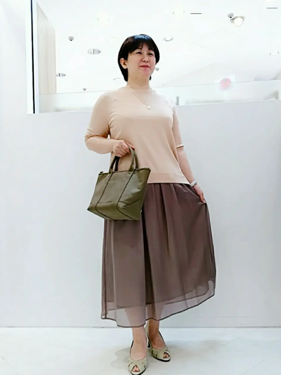  影 コーディネート画像