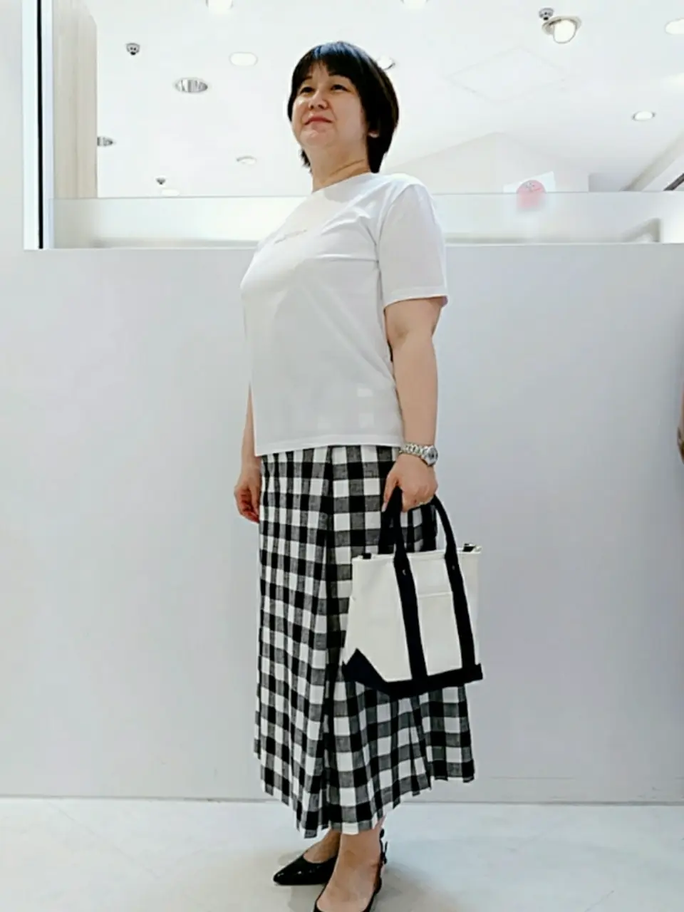  影 コーディネート画像