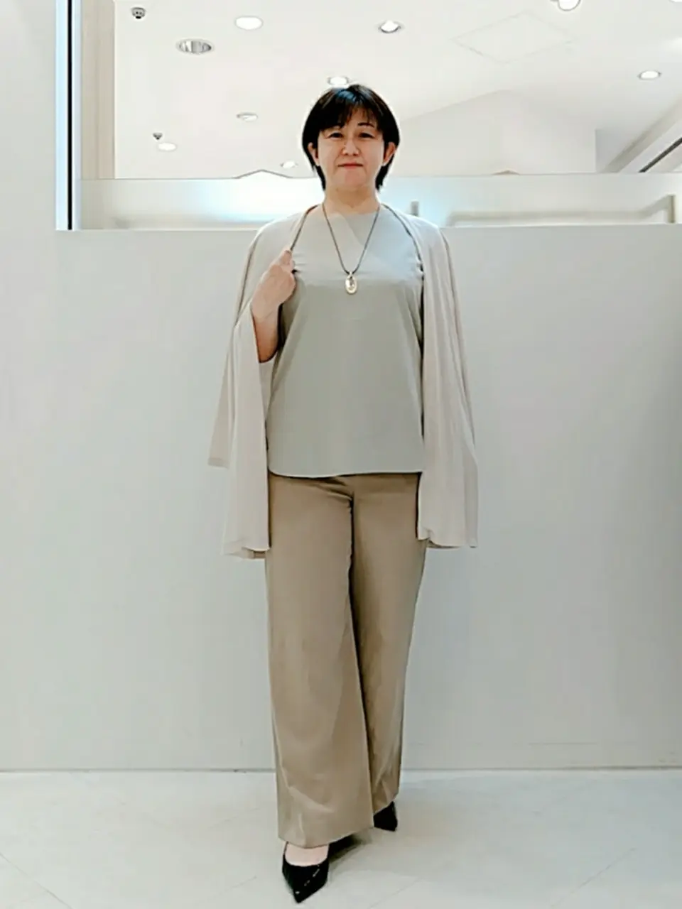  影 コーディネート画像