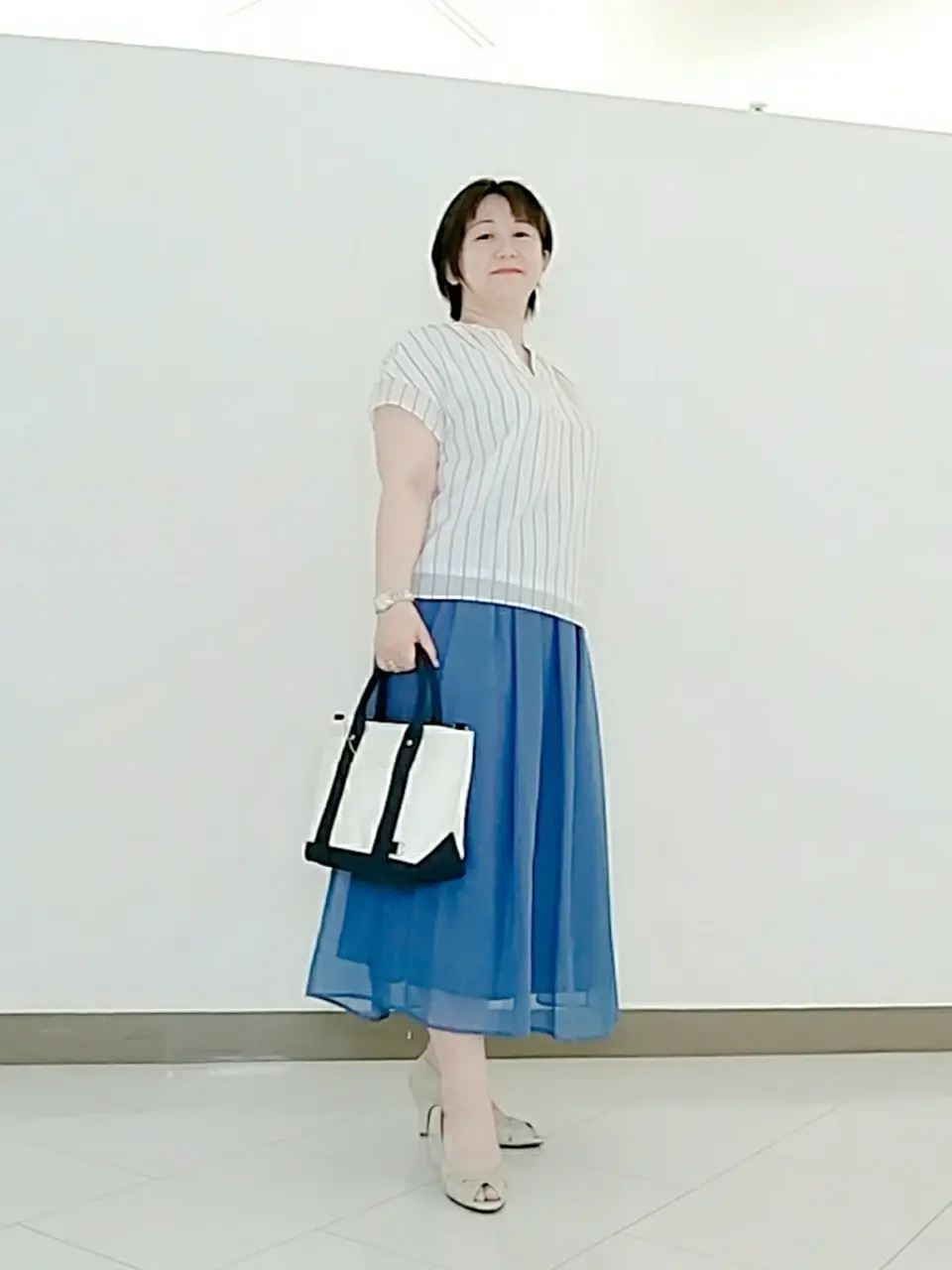  影 コーディネート画像