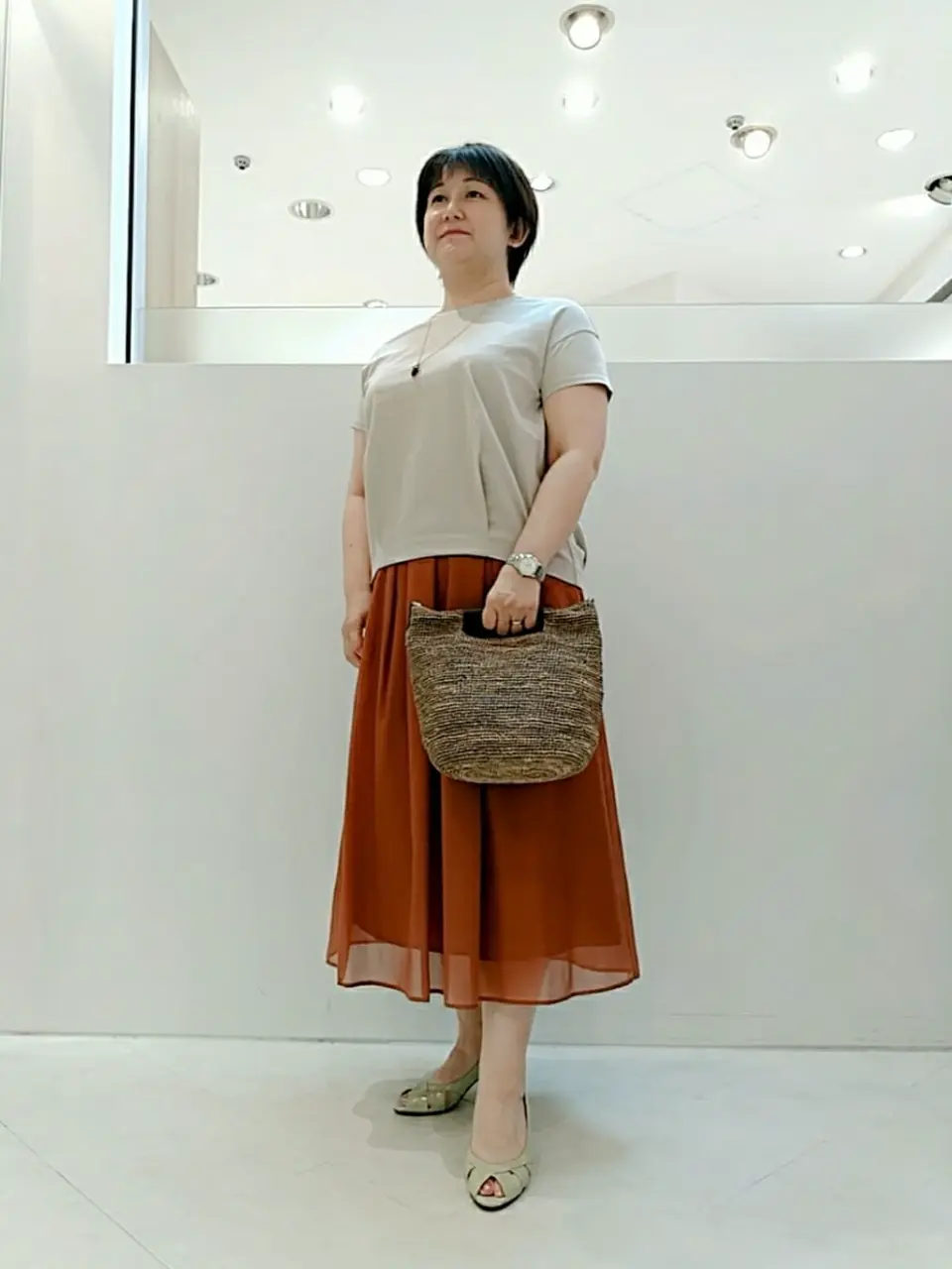  影 コーディネート画像