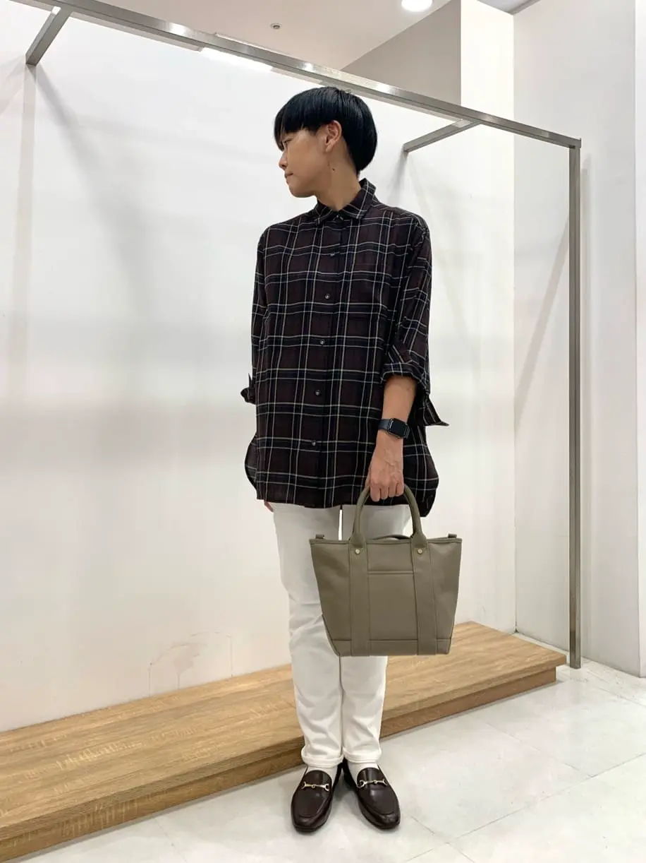 J.PRESS LADIES スタッフ コーディネート画像