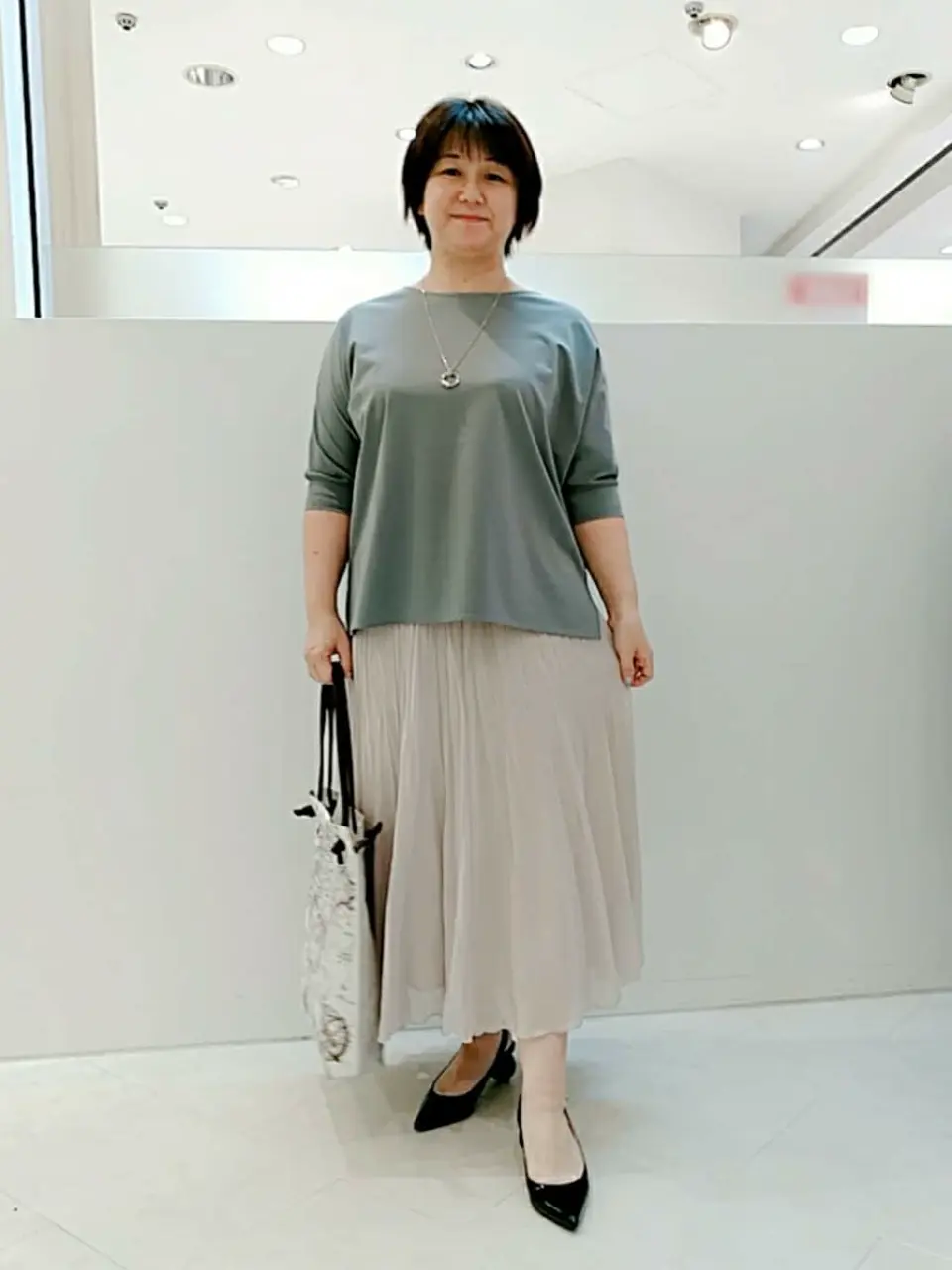  影 コーディネート画像