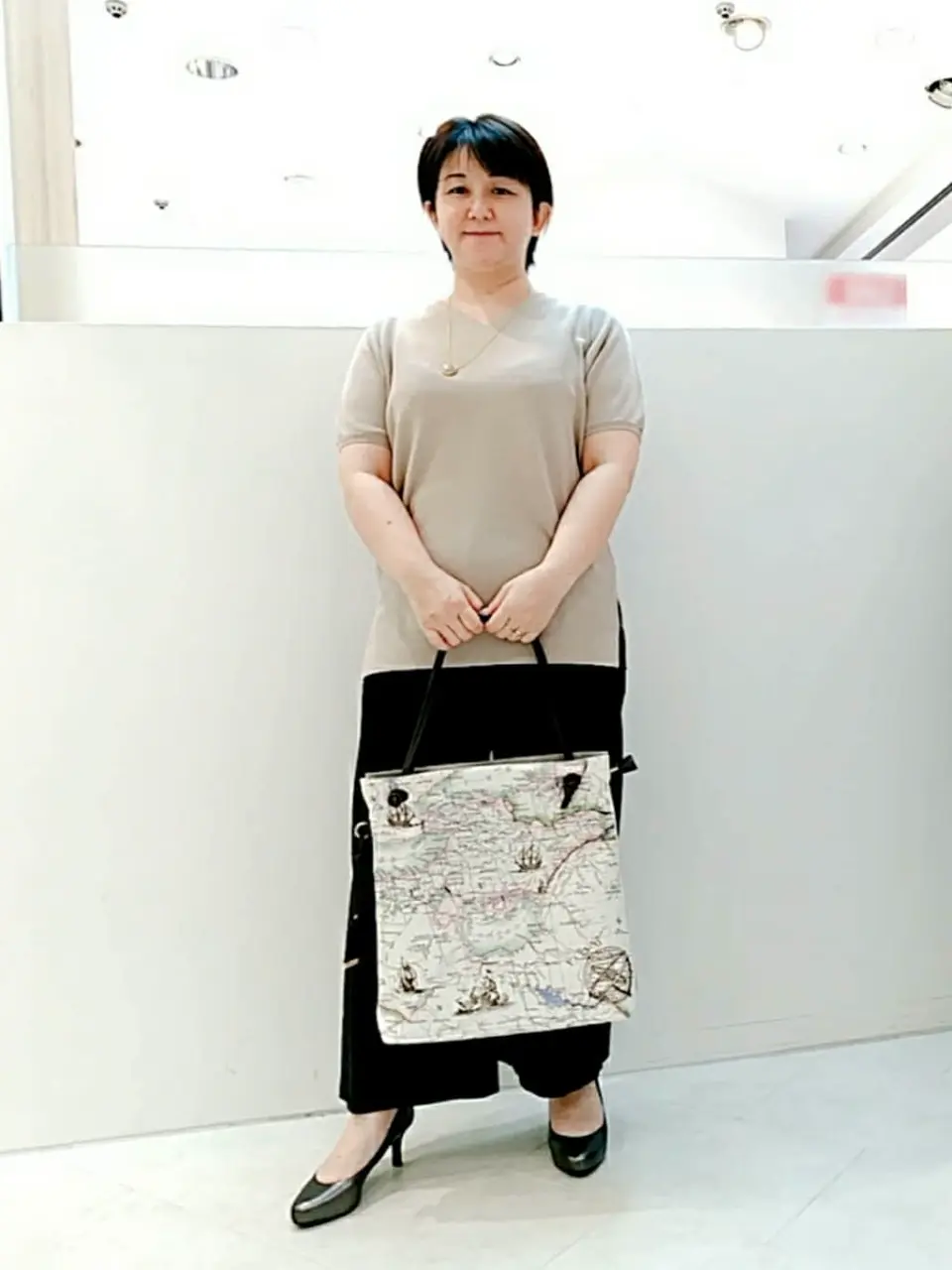  影 コーディネート画像