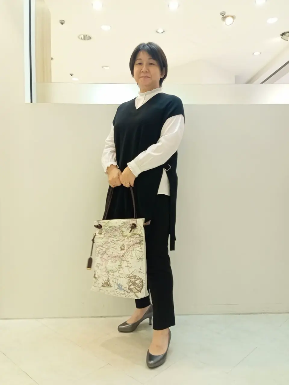  影 コーディネート画像