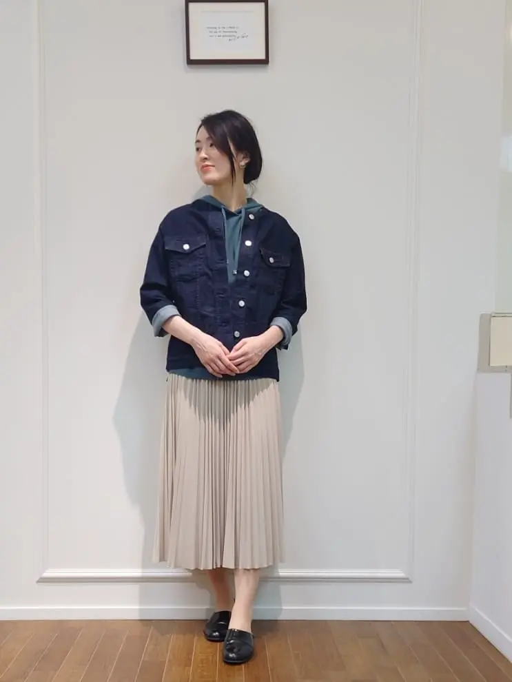  最上 コーディネート画像