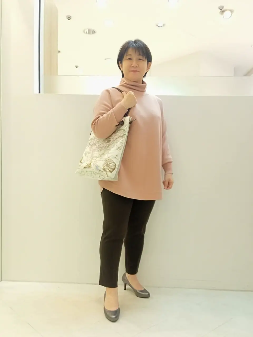  影 コーディネート画像