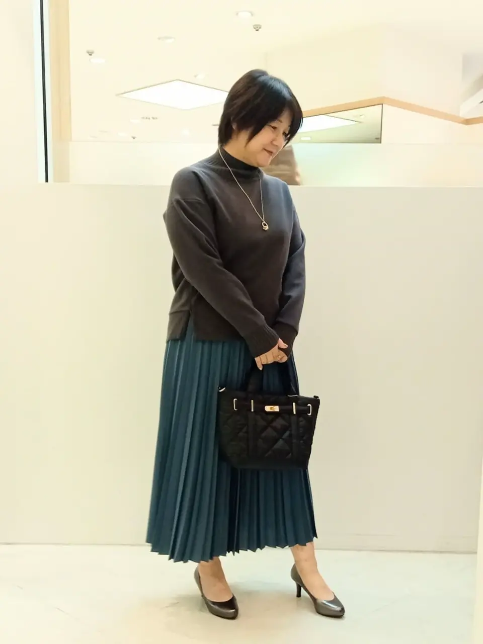  影 コーディネート画像