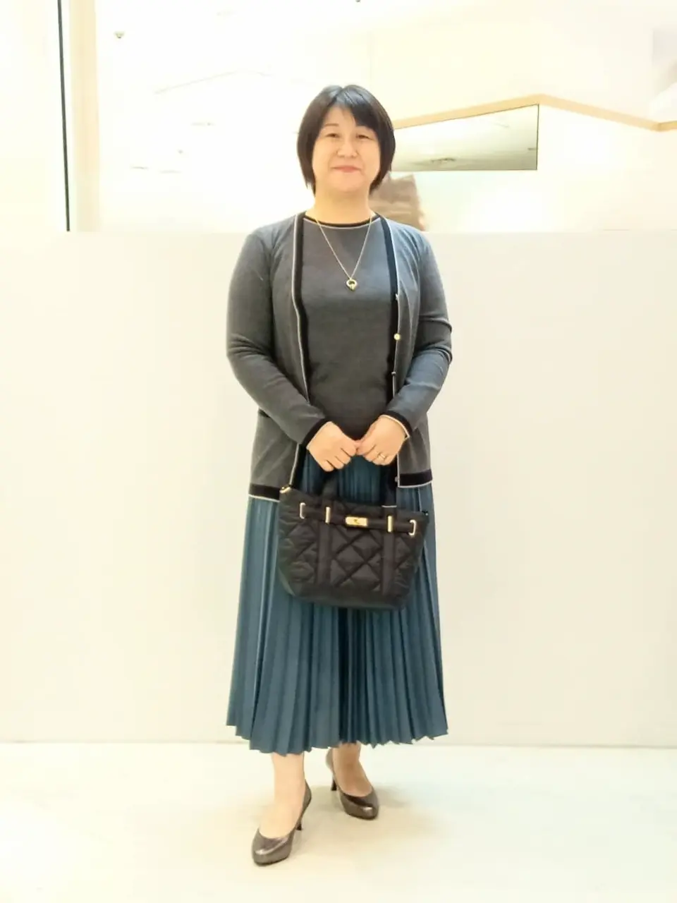  影 コーディネート画像