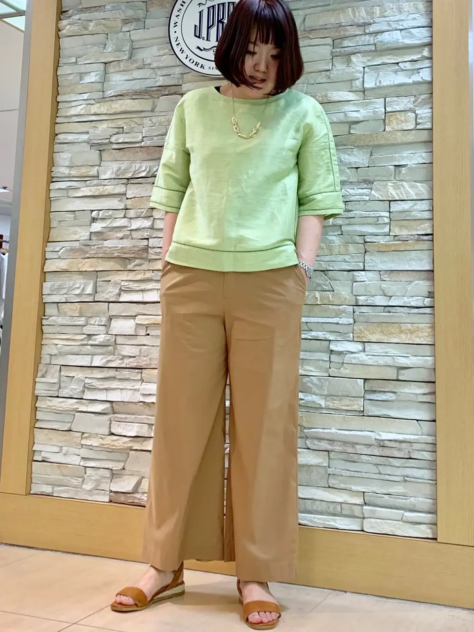 J.PRESS LADIES 内田 コーディネート画像