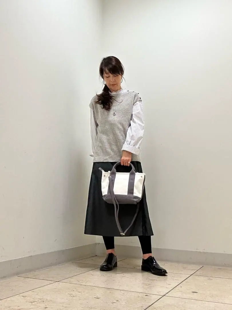 J.PRESS LADIES スタッフ コーディネート画像