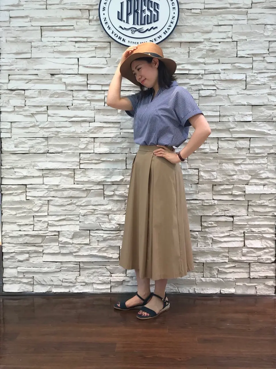  金子 コーディネート画像