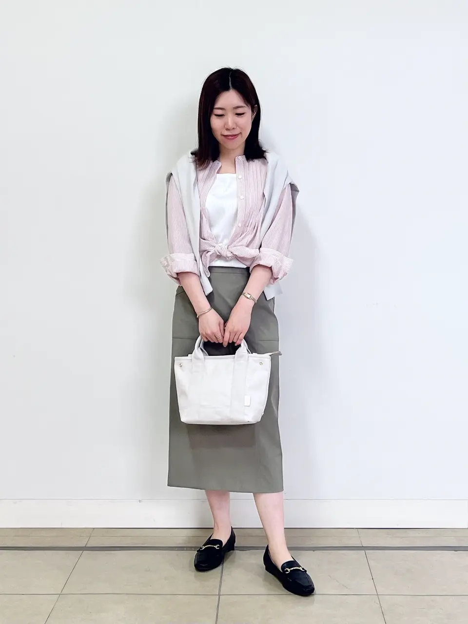  金子 コーディネート画像